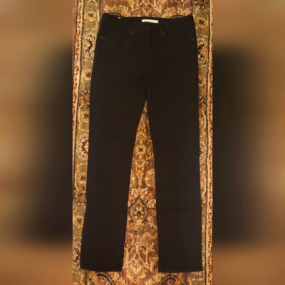 Levi's Black Jean - Picture 2 of 4